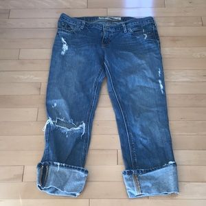 Preowned Hollister boyfriend cut crop jeans